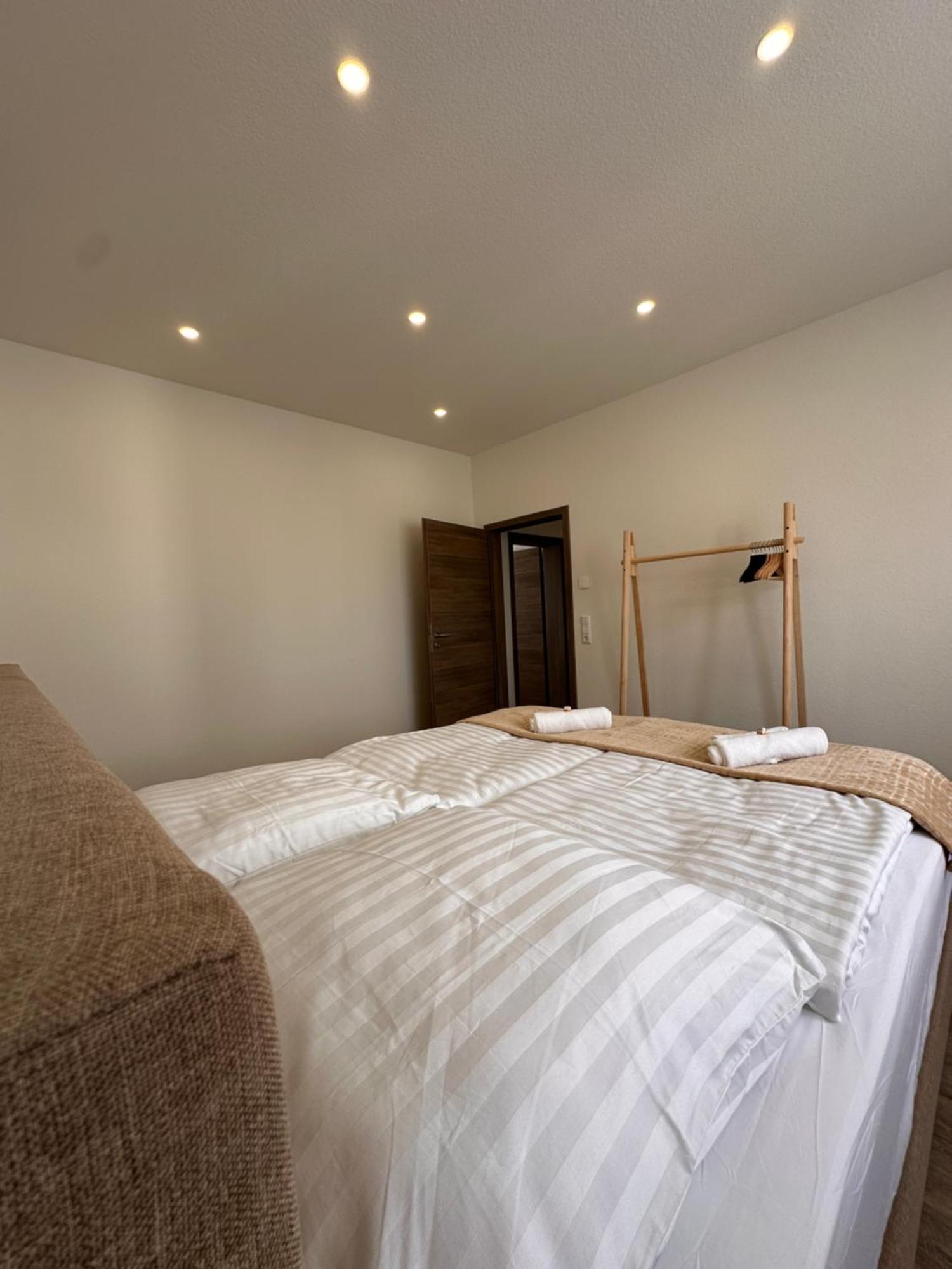 Amao-Obsidian I 120Qm I Elegantes Business- & Familienapartment I 3 Schlafzimmer I Kingsize Betten シュヴァナウ エクステリア 写真